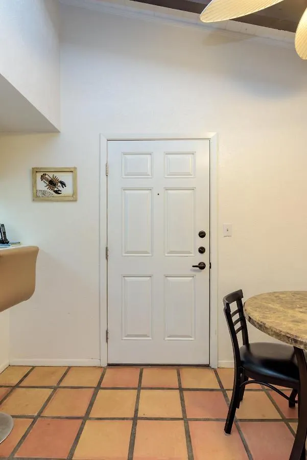 Tiki 204 Apartamento *