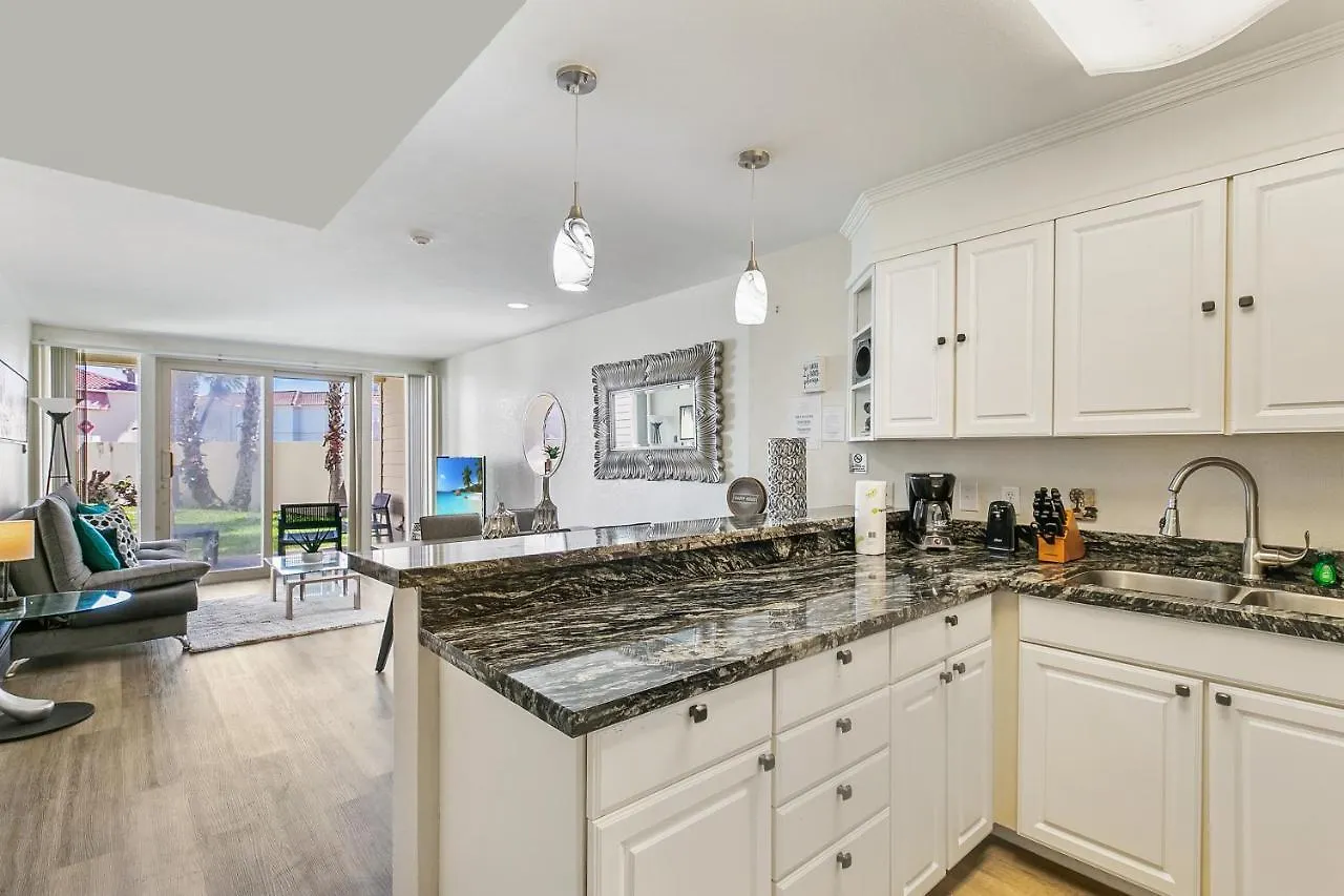 Ground Floor Cozy Seconds From The Beach With Private Terrace Holiday home