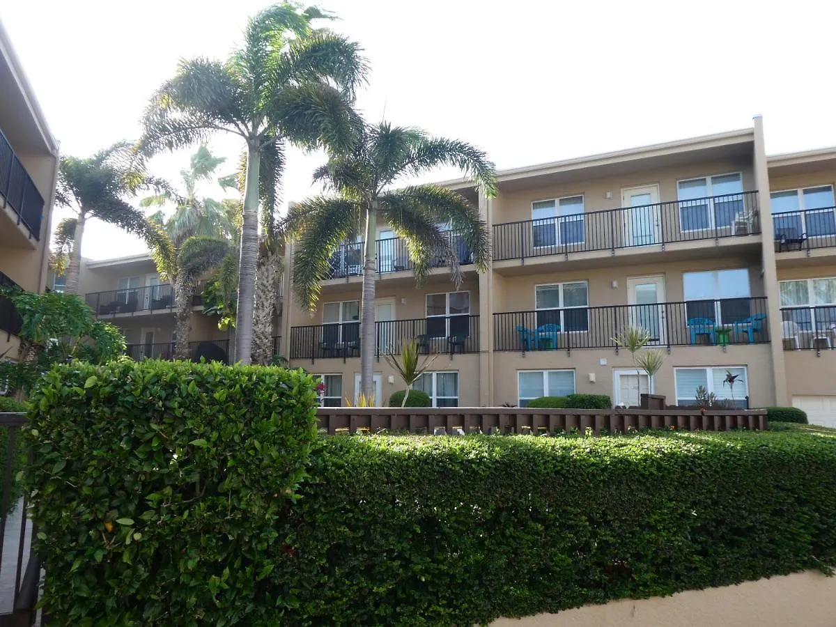 Apartment Beachside Bungalow: Surfside I #104
