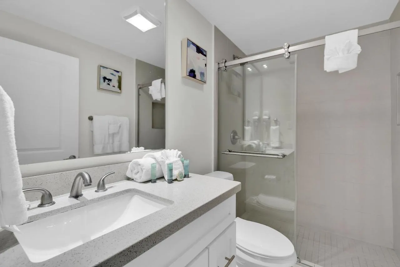 Easy Living, Down By The Sea! Close To The Beach & Pool In Beautiful Beachfront 度假居 南帕诸岛