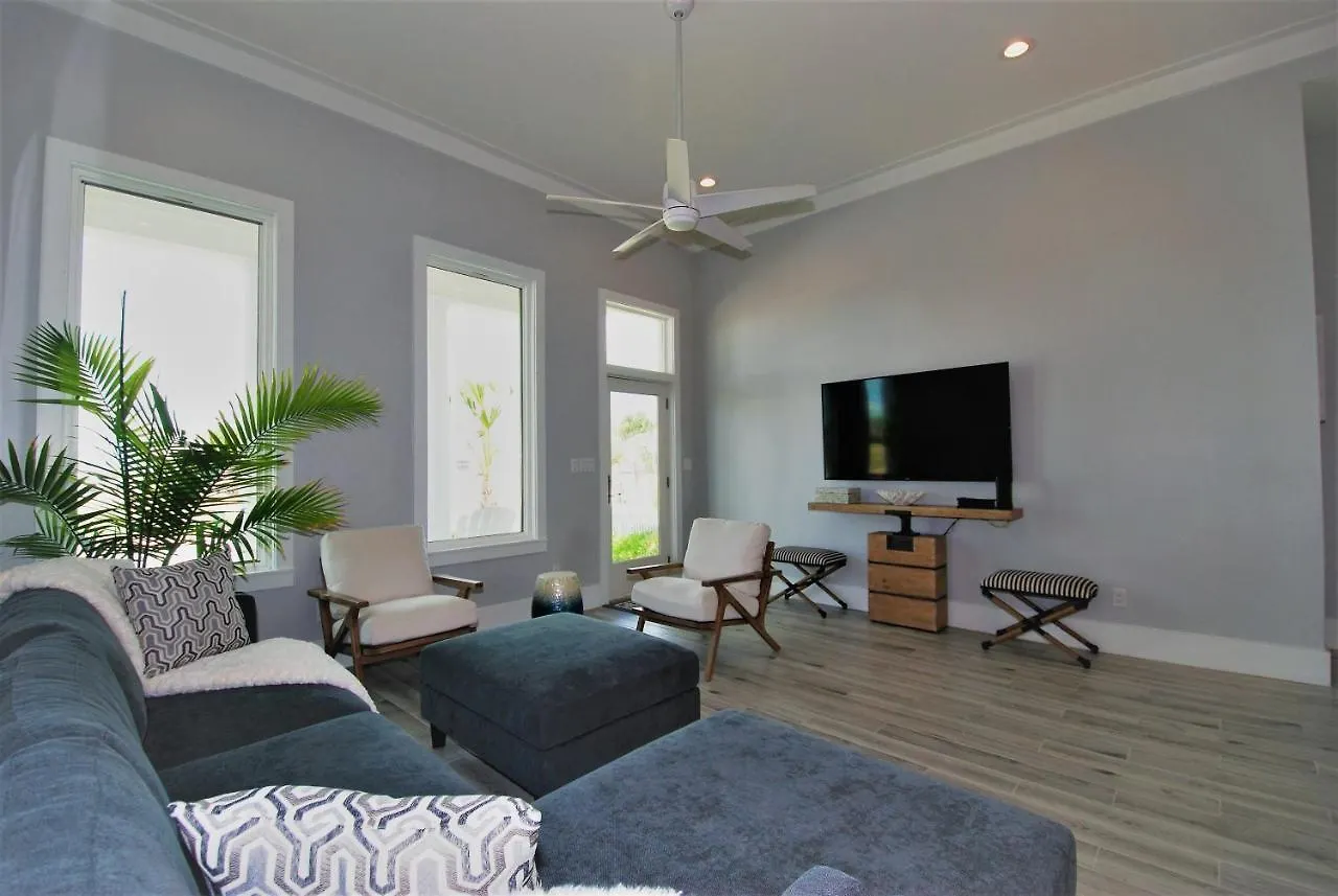 Seaglass - Private At The Shores Holiday home *