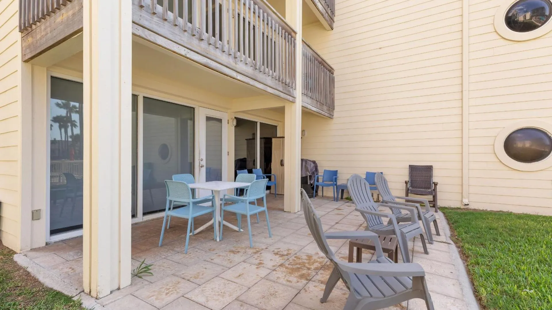 Apartment Ground Floor, Private Terrace And Access