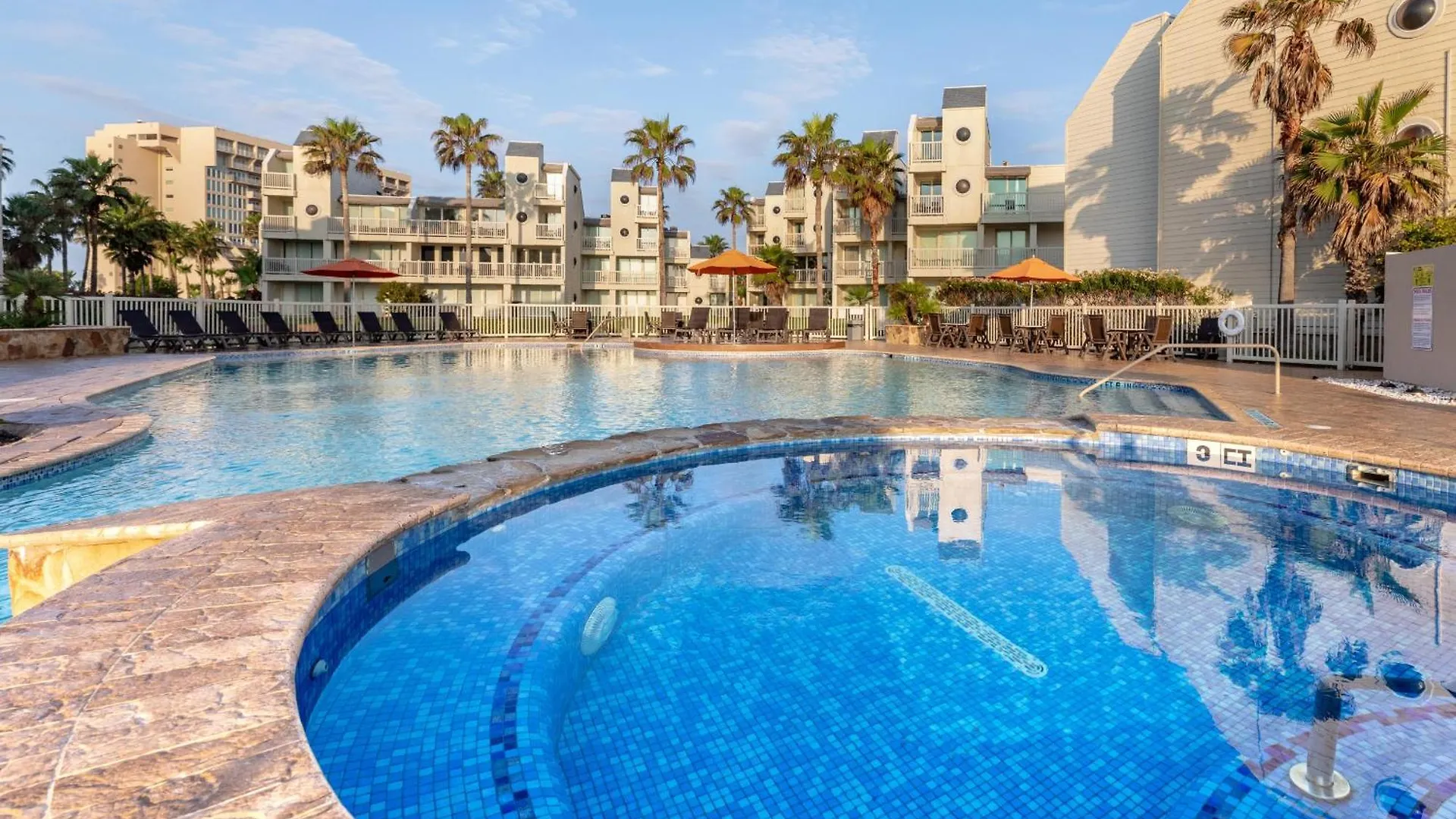 Ground Floor, Private Terrace And Access Apartment