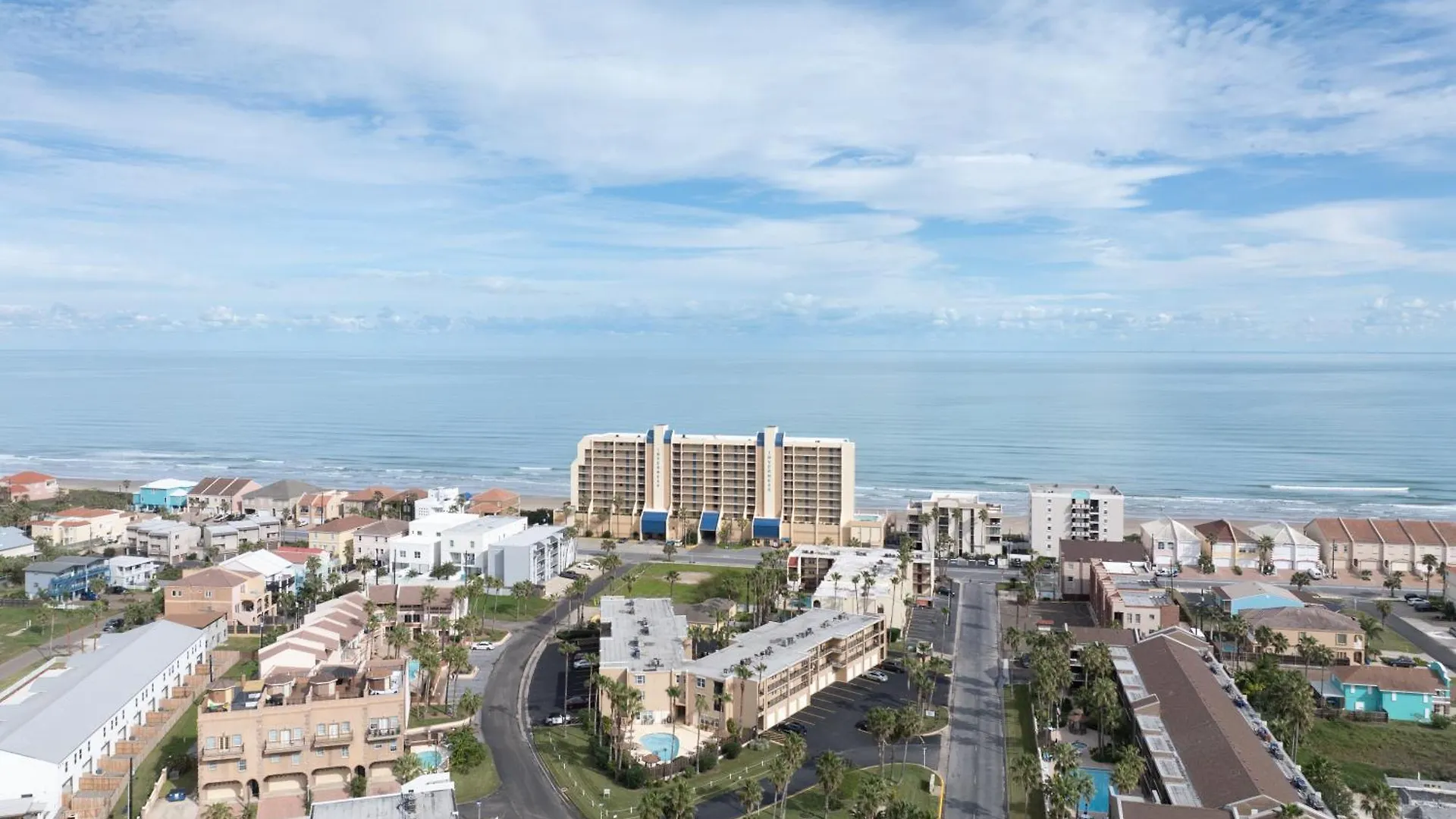 Beachside Bungalow: Surfside I #104 *