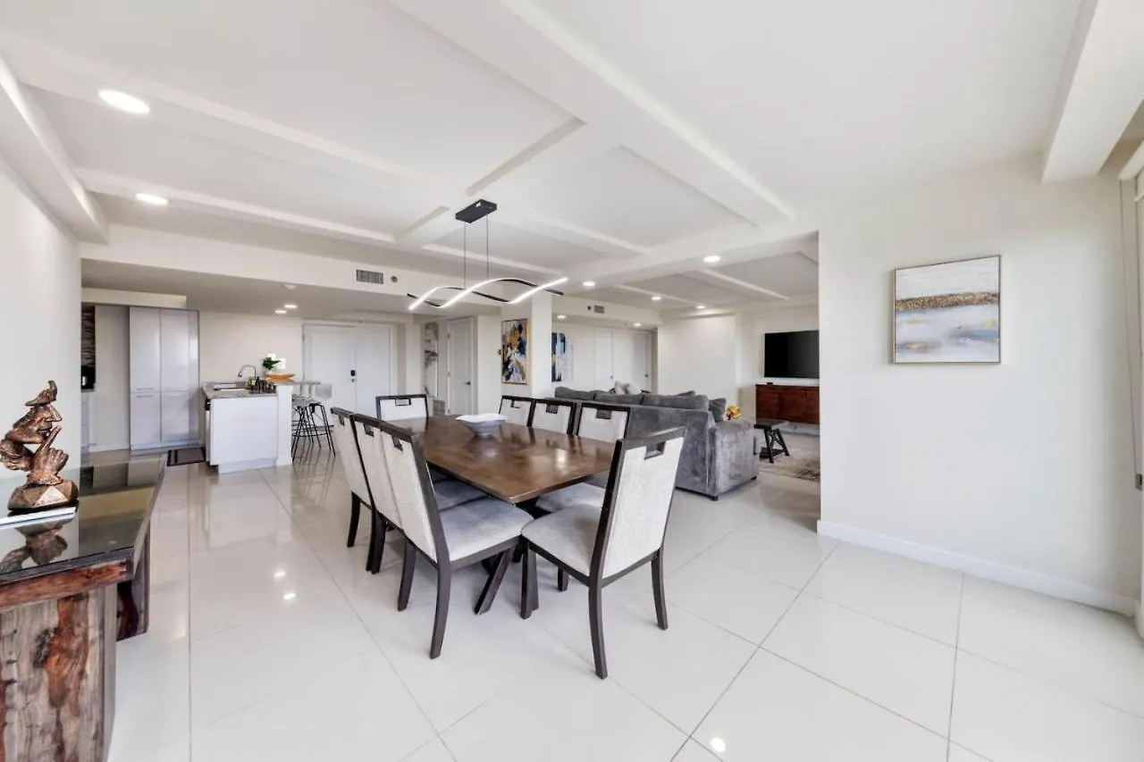 Solare Towers Beachfront Bliss And Relax Apartment