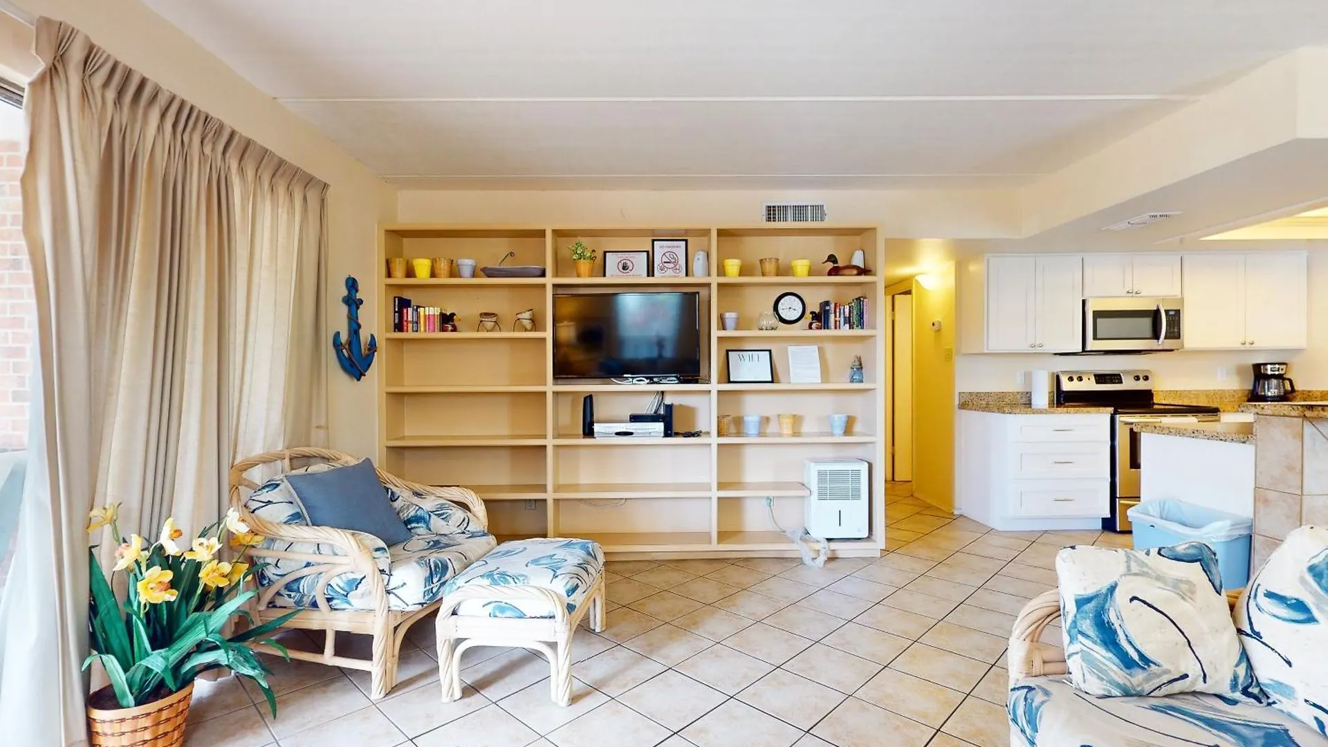 Apartment Del Sol #110 *