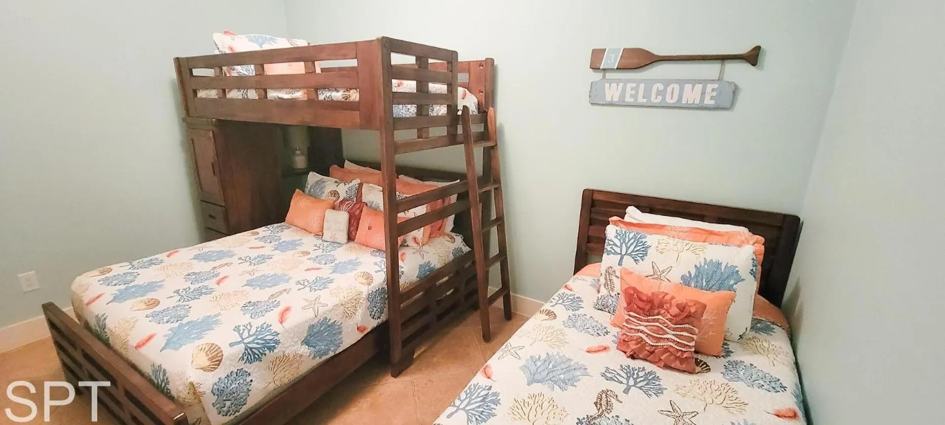 Sapphire 1706 Apartment