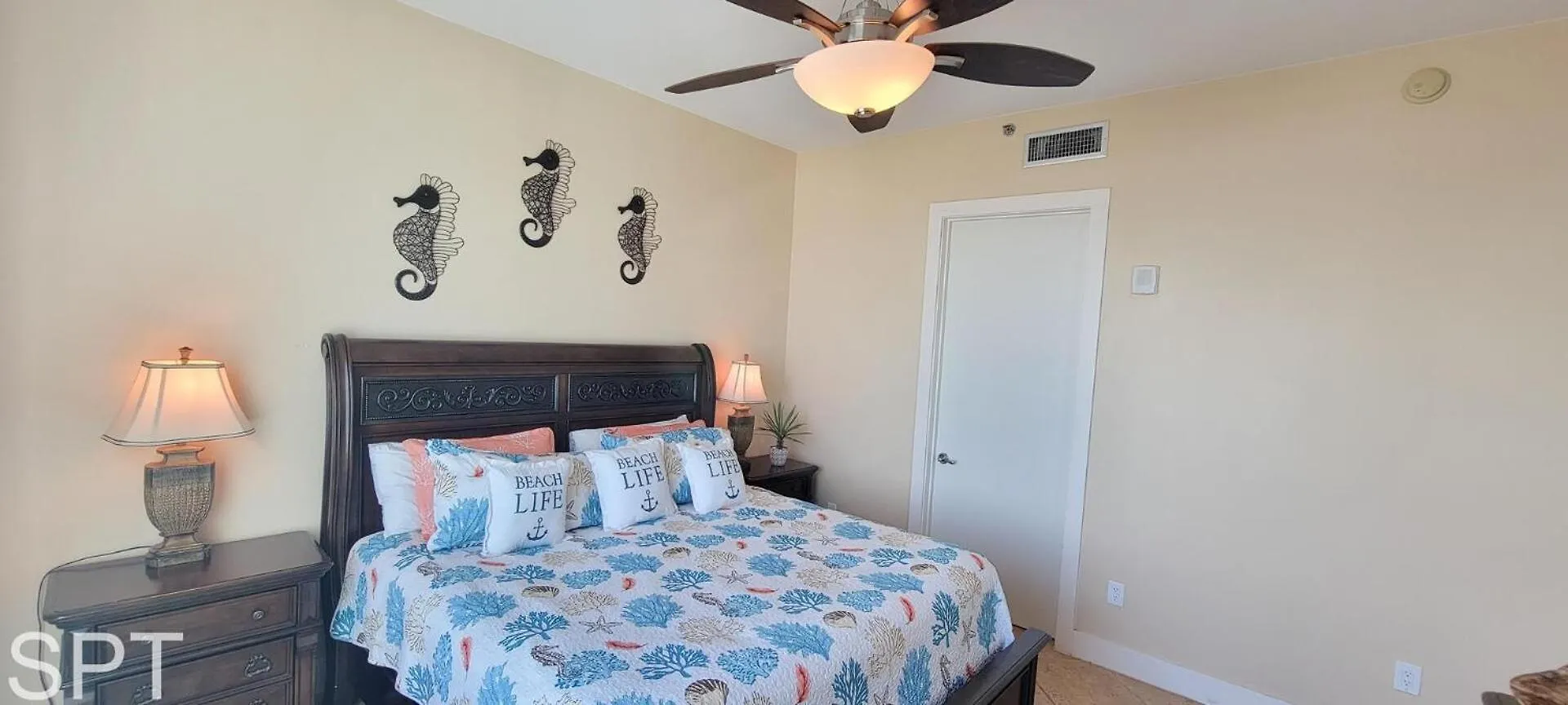 Sapphire 1706 Apartment