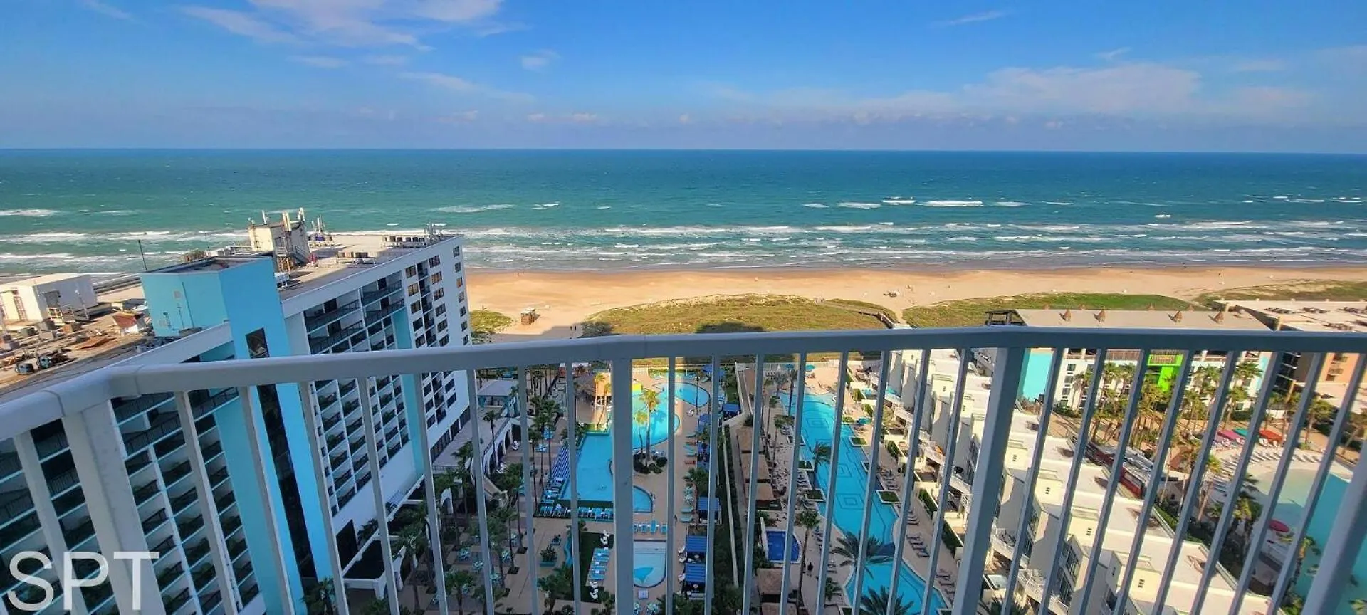 Sapphire 1706 Apartment