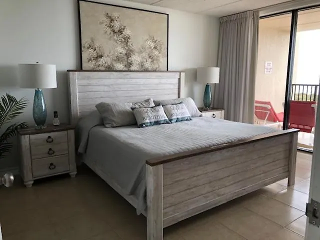 Suntide III Condominiums 3*