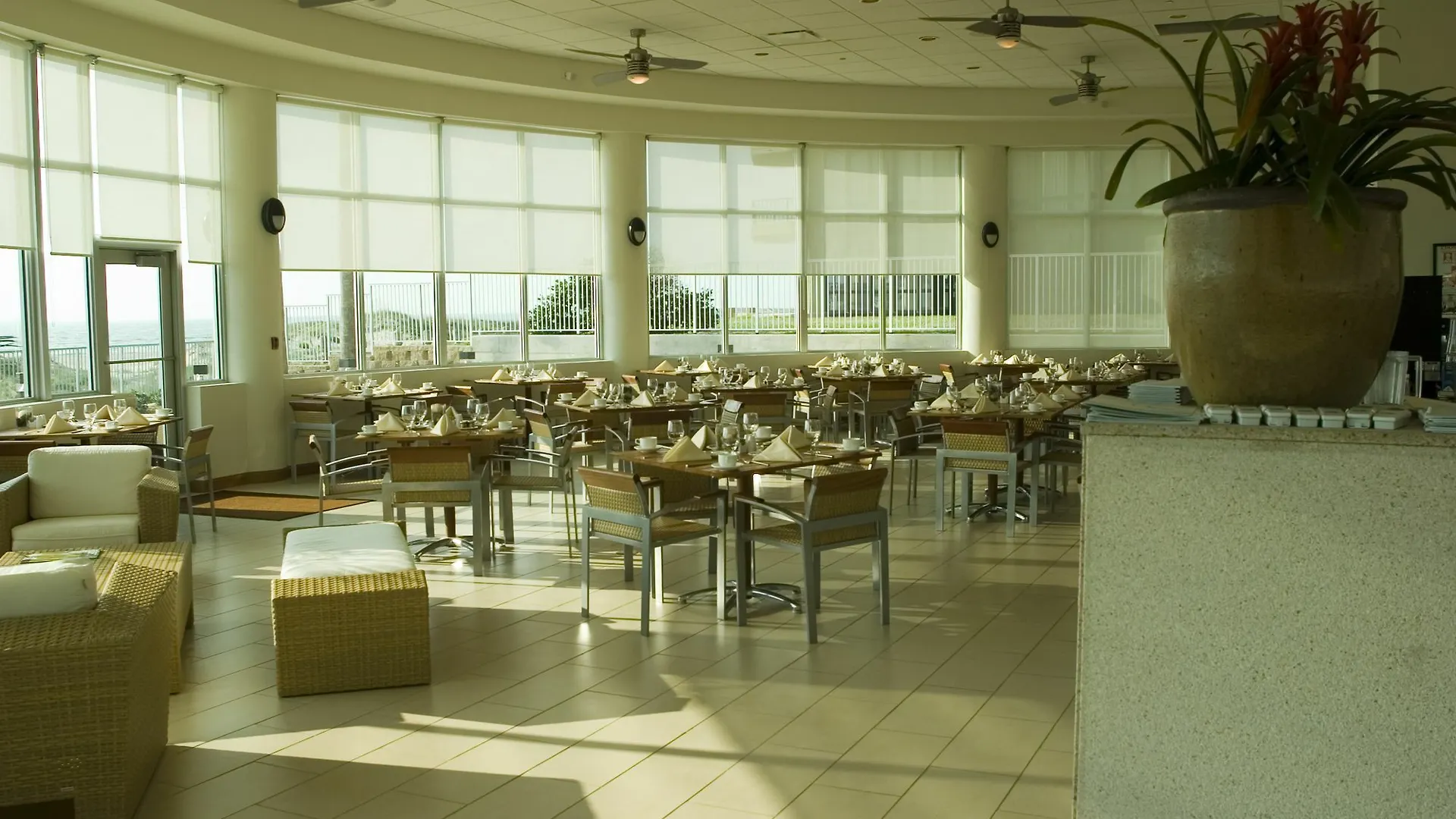 Peninsula Island & - Beachfront At South Padre Island