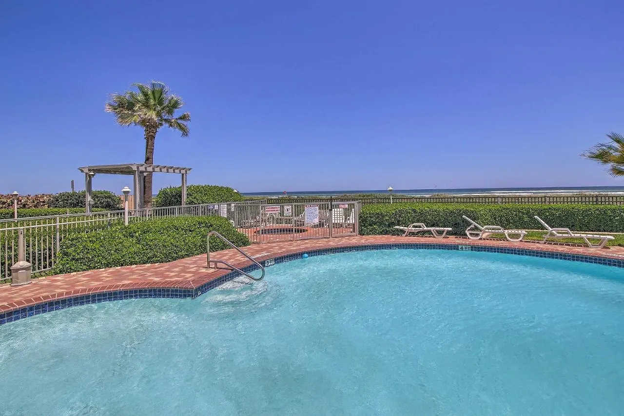 Sunny Oceanfront On Apartment