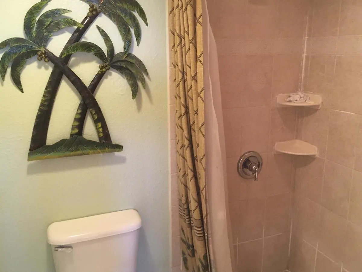 Beachside 2 Bedroom Sleeps 9 度假居 南帕诸岛