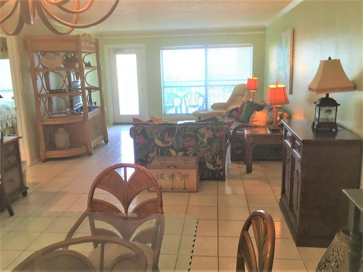 度假居 Beachside 2 Bedroom Sleeps 9 南帕诸岛