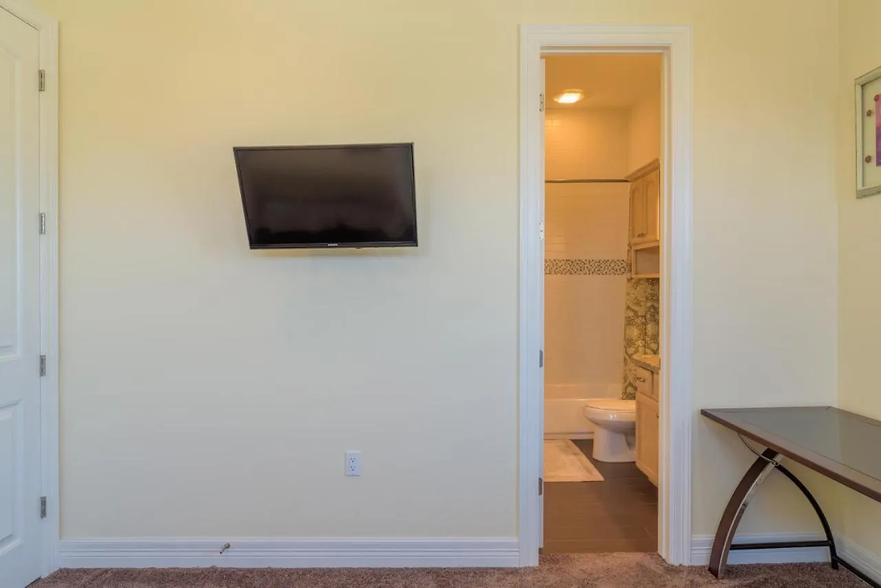 Capricorn - 2 Bedroom Short Walk To The Beach Apartamento South Padre Island