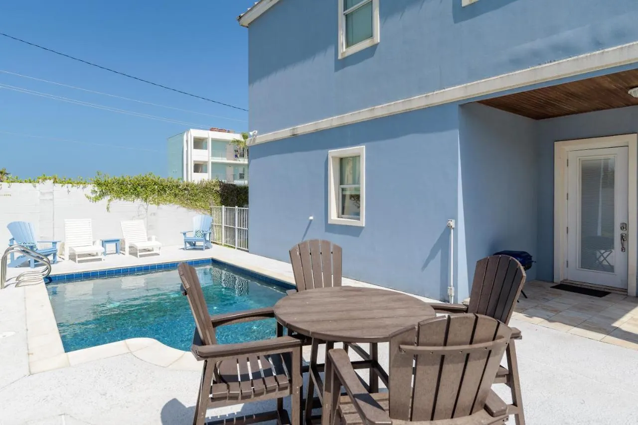 Capricorn - 3 Bedrooms With Private Pool, Easy Walk To The Sleeps 6 Apartment