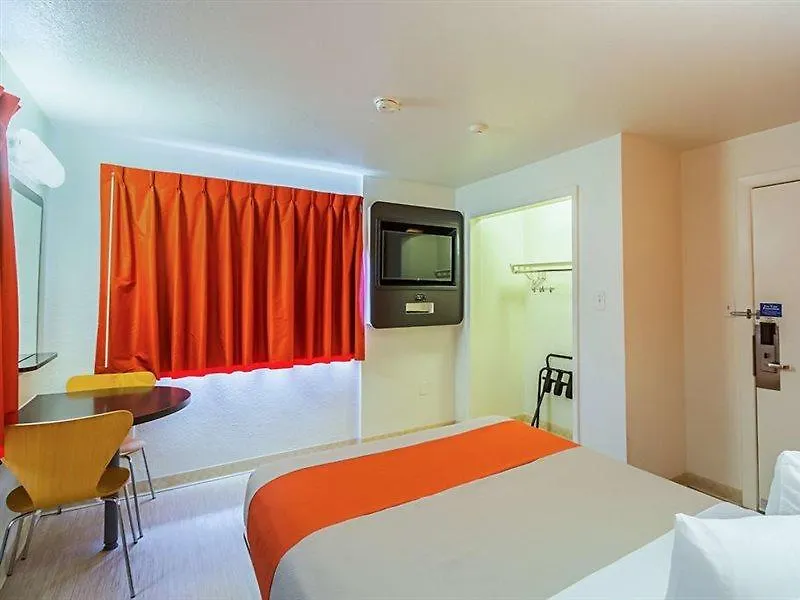 Ocean Hotel