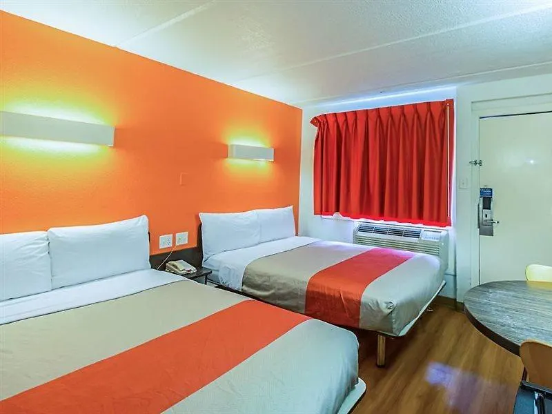 Ocean Hotel