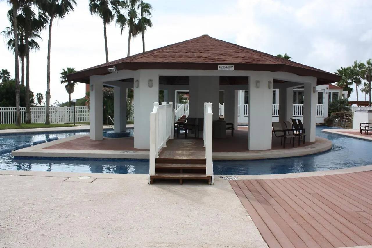 Front To Pool And Bbq - Condo 2B, 2B Beach Access Aparthotel South Padre Island