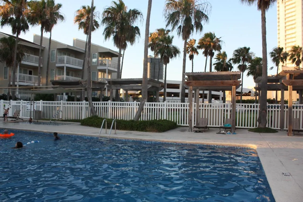 Aparthotel Front To Pool And Bbq - Condo 2B, 2B Beach Access 3*