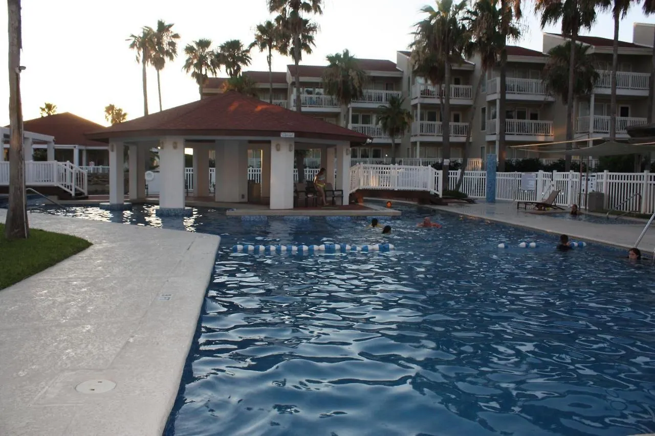 Front To Pool And Bbq - Condo 2B, 2B Beach Access 3*