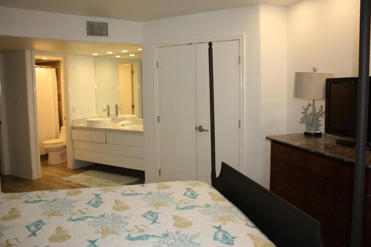 Aparthotel Front To Pool And Bbq - Condo 2B, 2B Beach Access 3*
