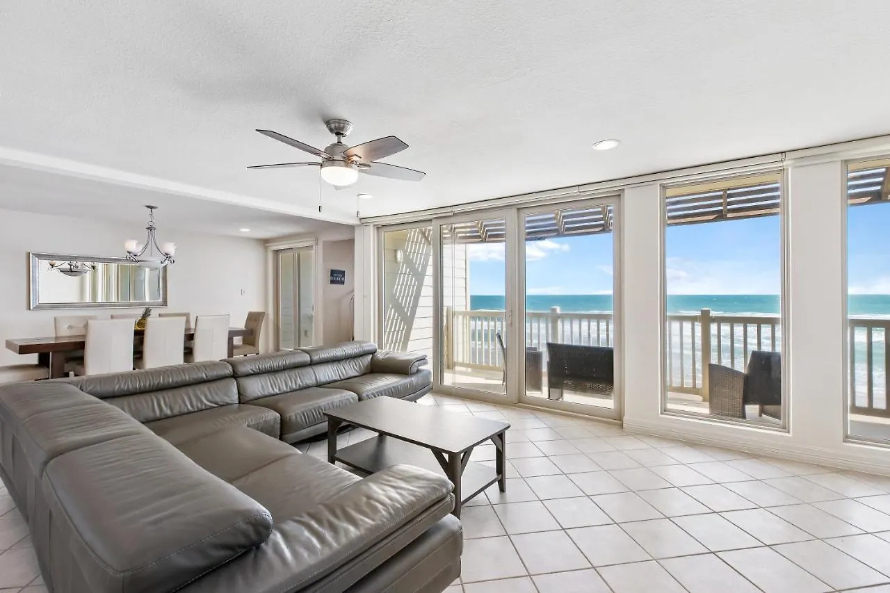 Holiday home Newly Renovated! 3 Beachfront Balconies, Picture Perfect Oceanview *