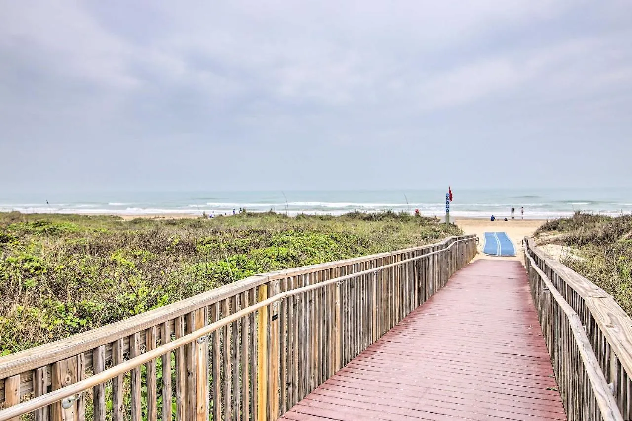 Digs Walk To Restaurants, Bars And Ocean Apartment South Padre Island