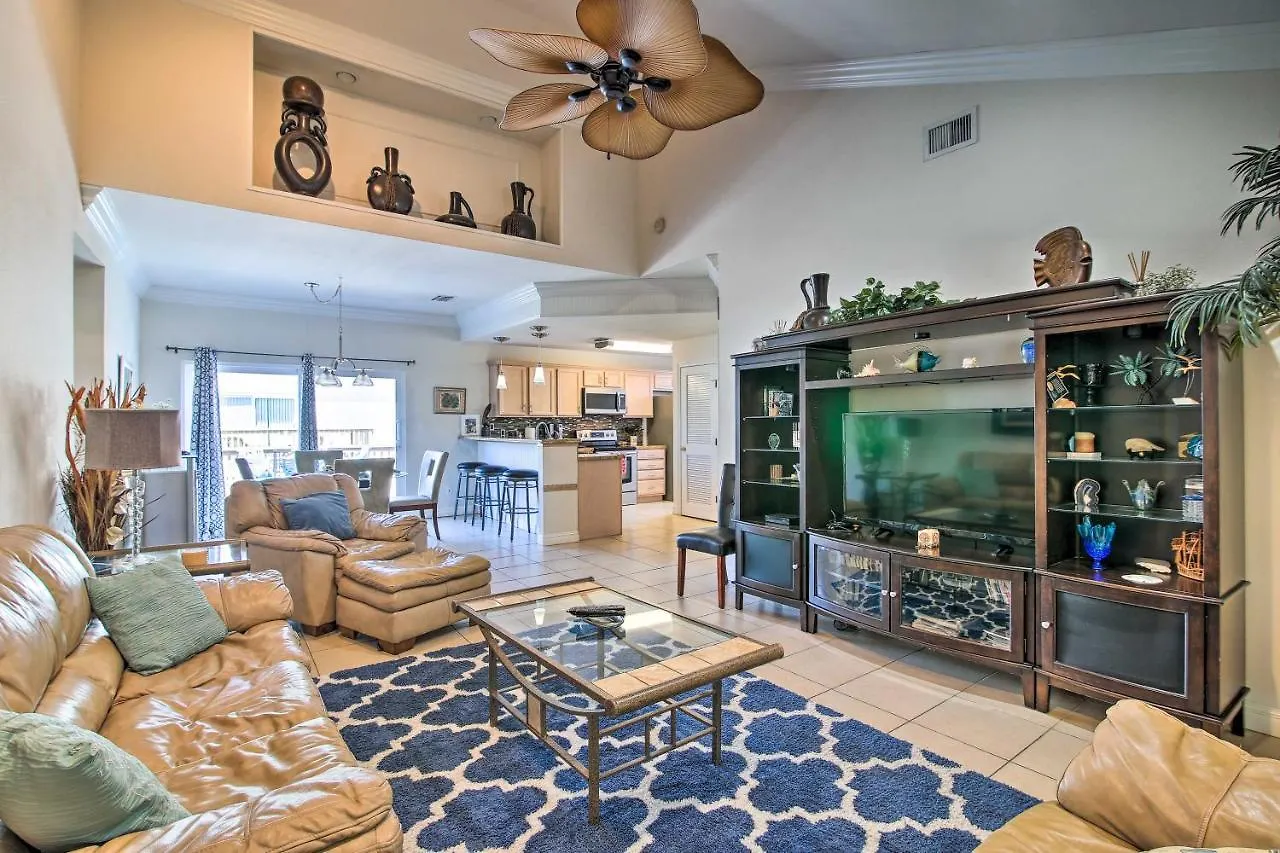 With Pool Access And Balcony! *