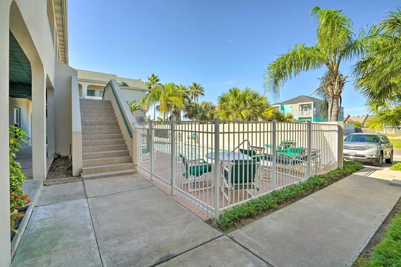 Apartment Coastal With Pool In South Padre Island! *