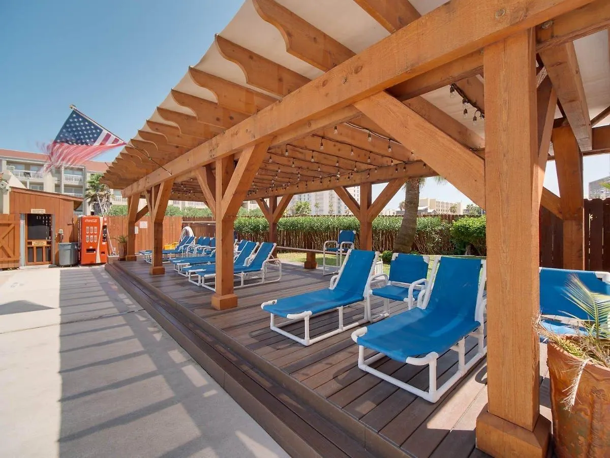 Apartment Relaxing Condo, Great Location, 3 Minute Walk To The