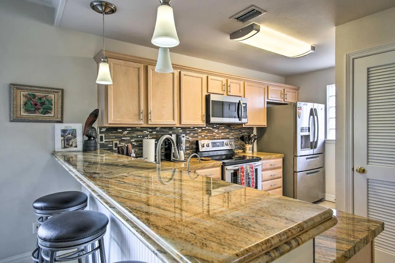 With Pool Access And Balcony! * South Padre Island