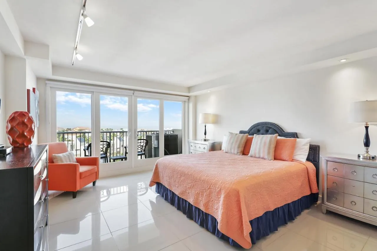Holiday home Blue View Beauty! Beachfront Resort, Shared Pools & Jacuzzi South Padre Island