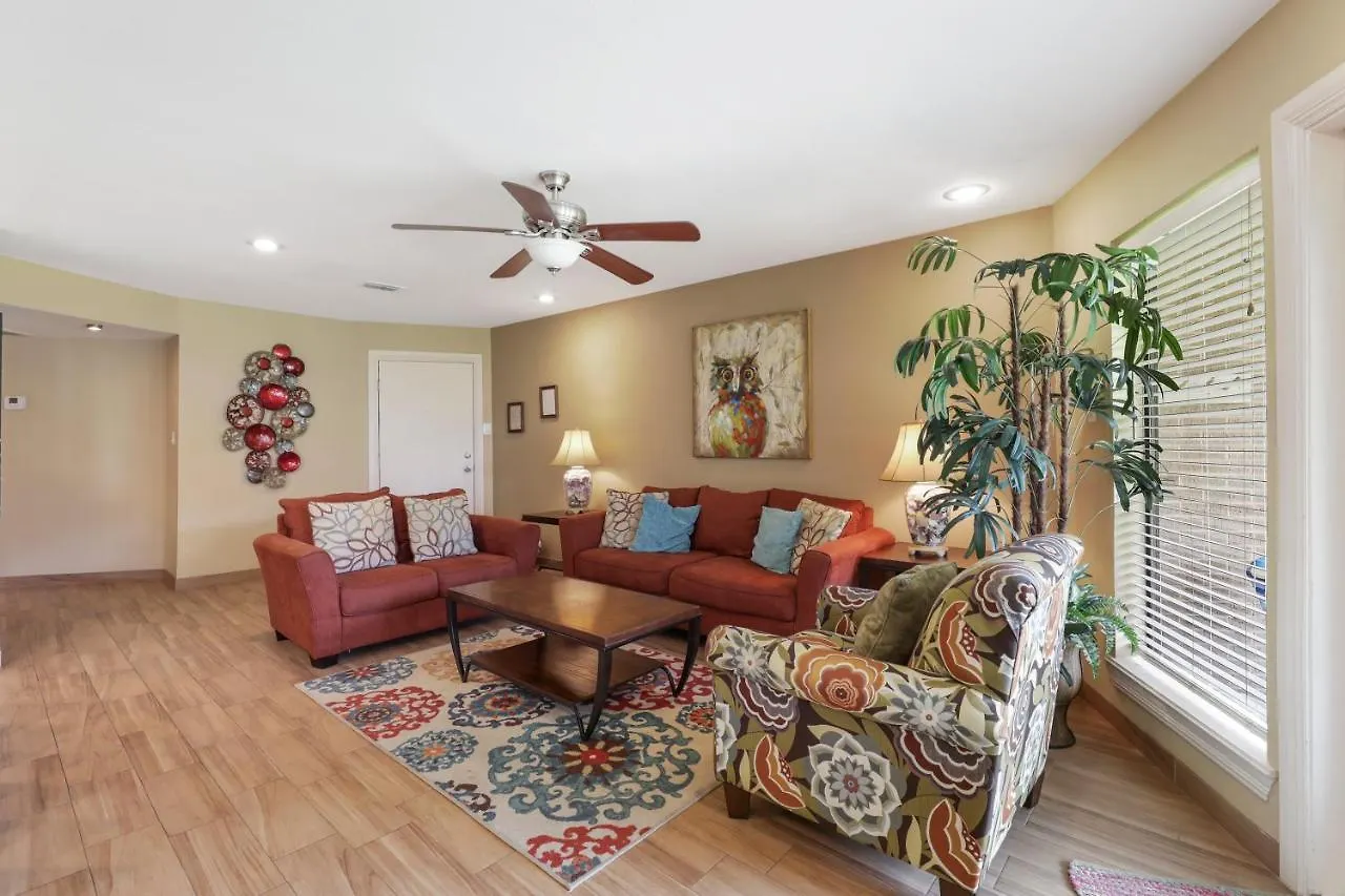Ground Floor Beachfront Beauty! Steps To The And Pool South Padre Island