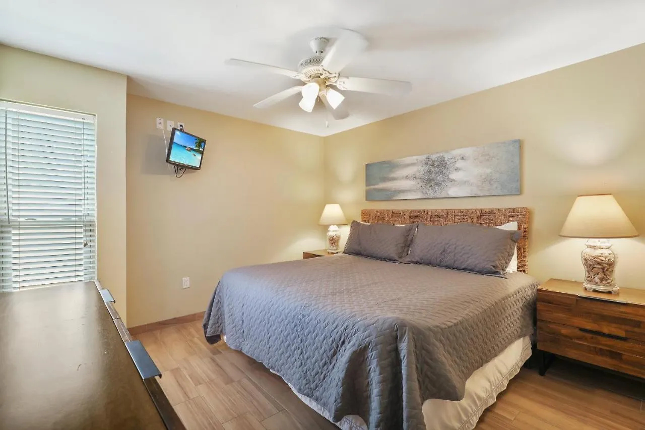 Ground Floor Beachfront Beauty! Steps To The And Pool Holiday home