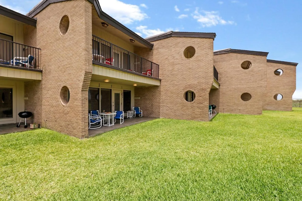 Ground Floor Beachfront Beauty! Steps To The And Pool * South Padre Island