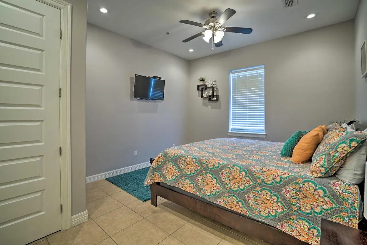 Updated Fiesta Isles With Bay Views And Pool! Apartment South Padre Island