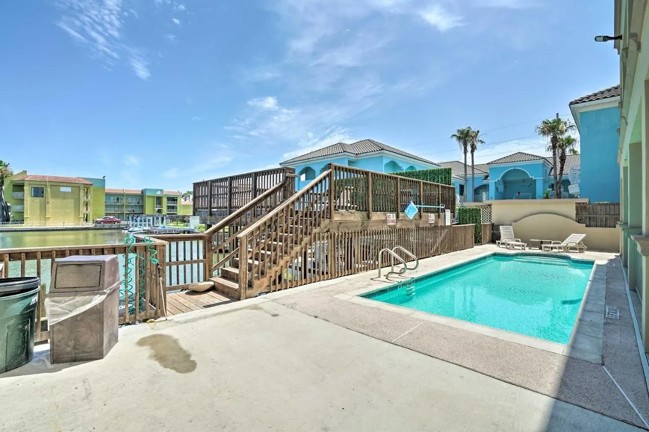 Updated Fiesta Isles With Bay Views And Pool! Apartment *
