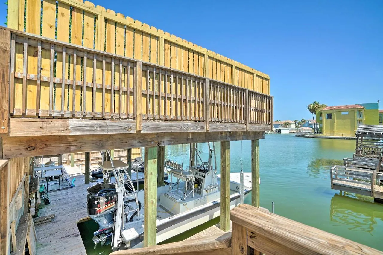 Updated Fiesta Isles With Bay Views And Pool! Apartment