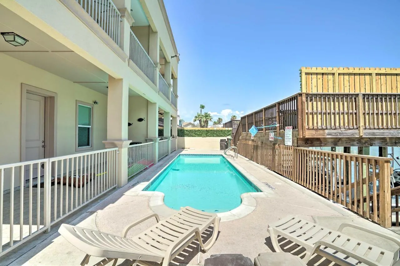 Updated Fiesta Isles With Bay Views And Pool! Apartment