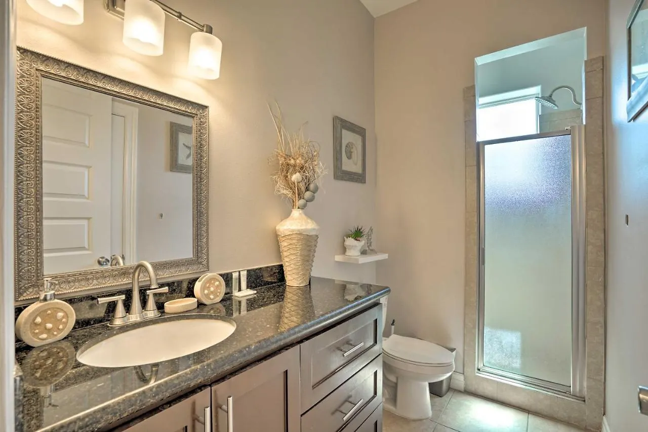 Updated Fiesta Isles With Bay Views And Pool! South Padre Island