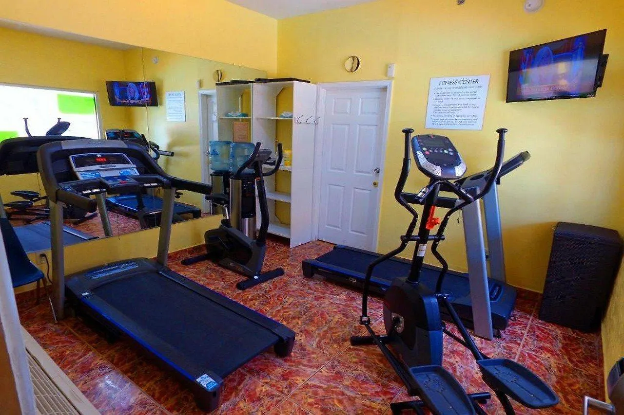Ramada By Wyndham & 2*