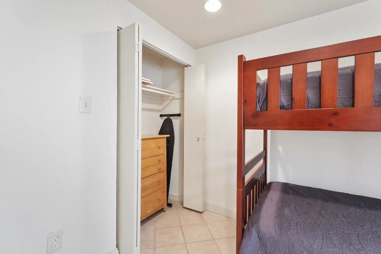 Newly Renovated! 3 Beachfront Balconies, Picture Perfect Oceanview Holiday home