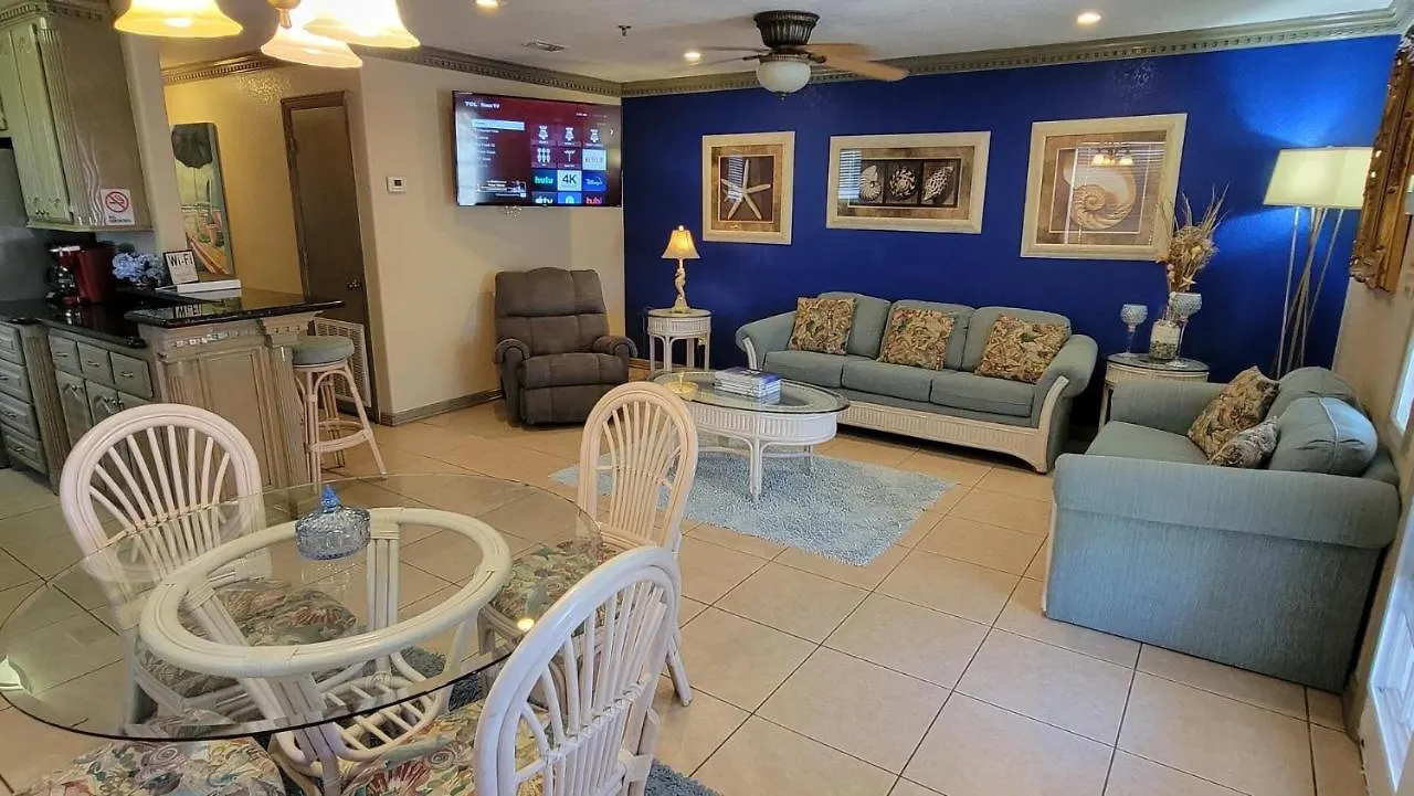 Apartment Friendly 2 Bedroom With Big Pool - Campeche Triplex Unit B *