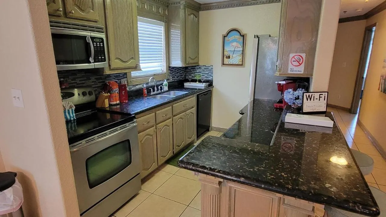 Friendly 2 Bedroom With Big Pool - Campeche Triplex Unit B Apartment *