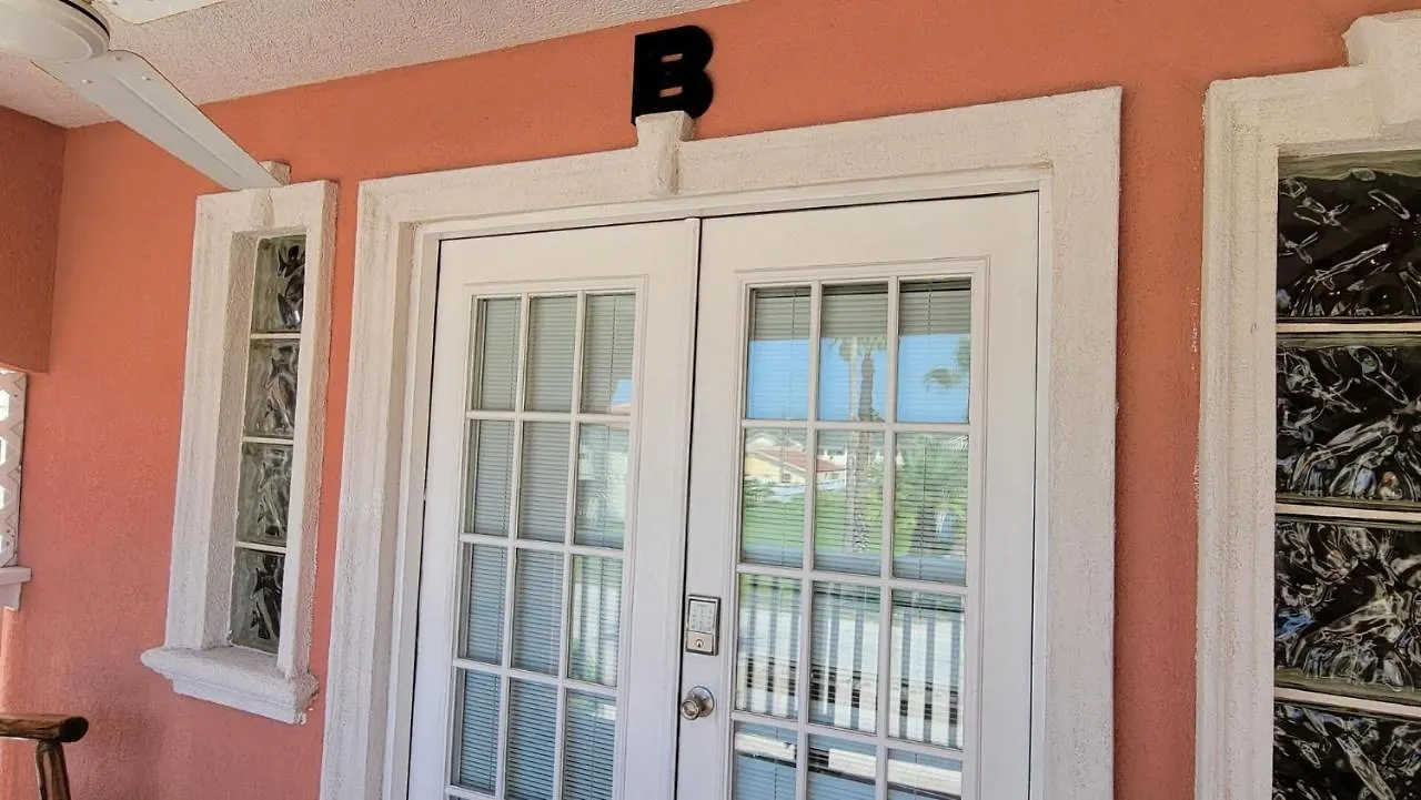 Friendly 2 Bedroom With Big Pool - Campeche Triplex Unit B
