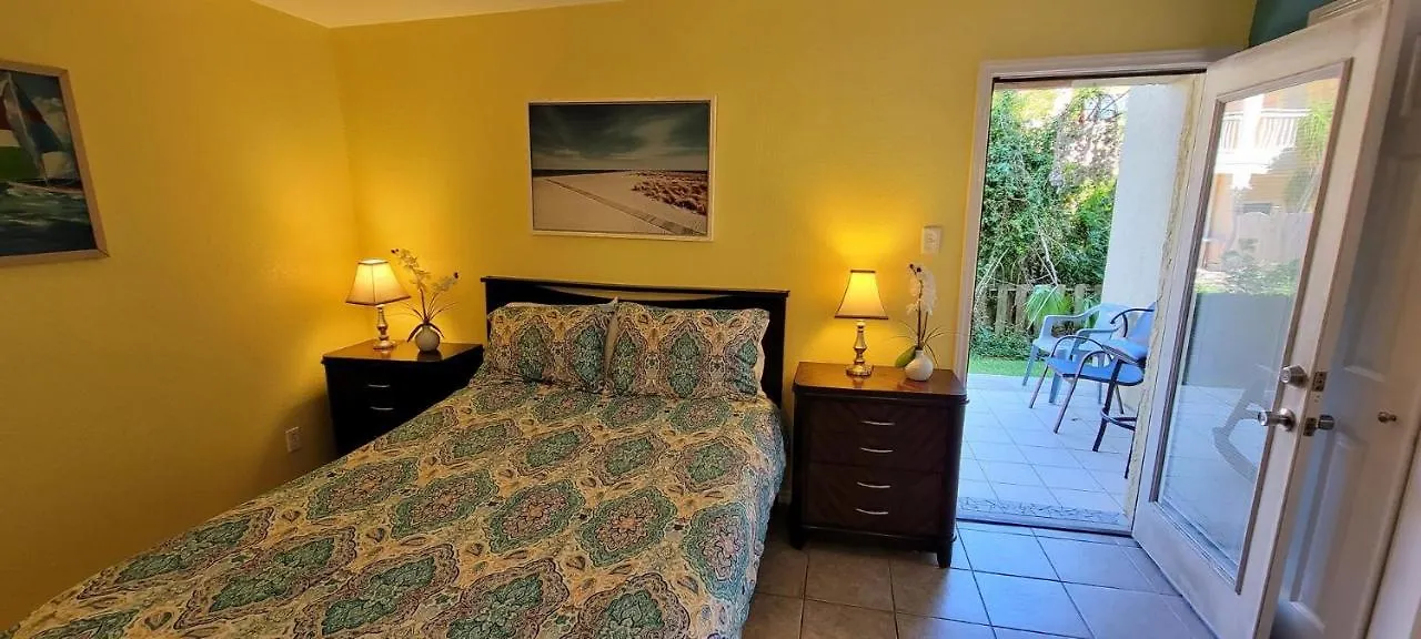 Apartment Spotless Updated With Pool - Habitat Unit 7