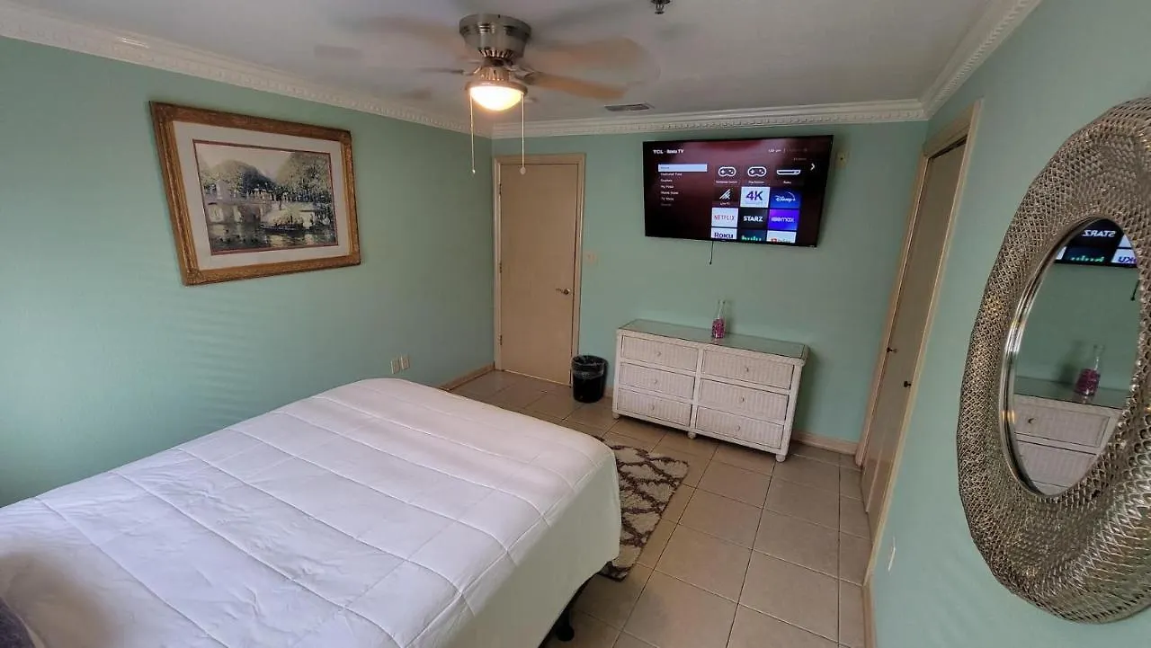 Large 3 Bedroom With Big Pool - Campeche Triplex Unit A *