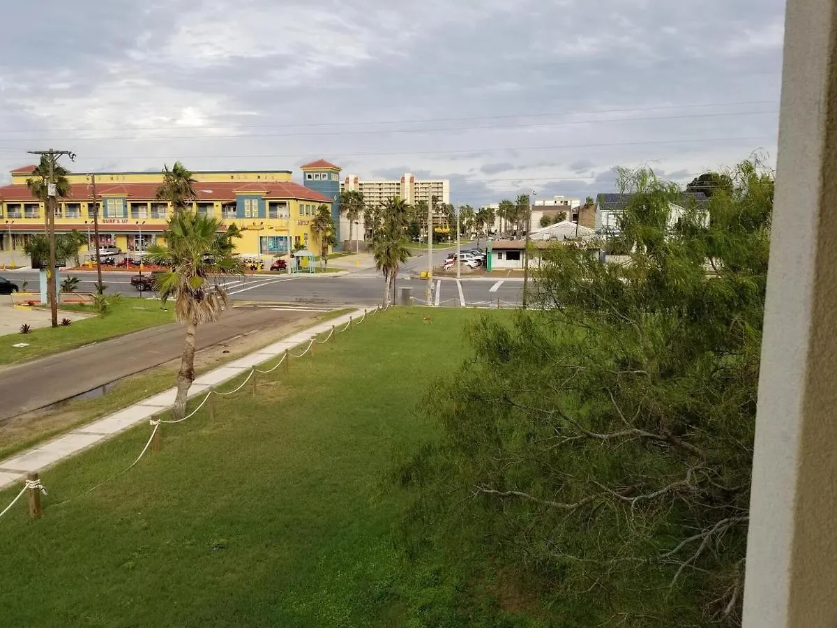 Walk To With Pool Unit C - Island Morning Sun 3 Apartment South Padre Island