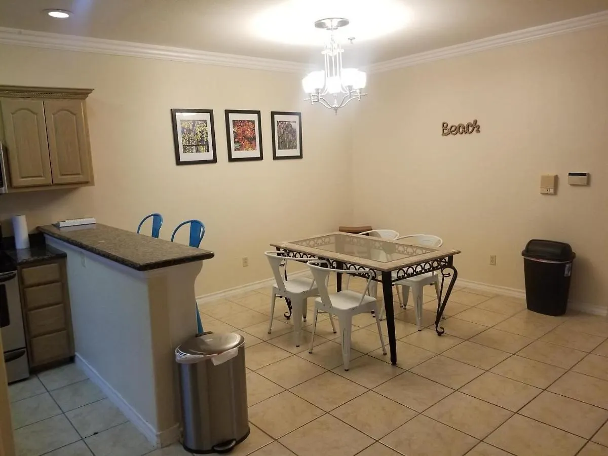 Walk To With Pool Unit C - Island Morning Sun 3 Apartment *